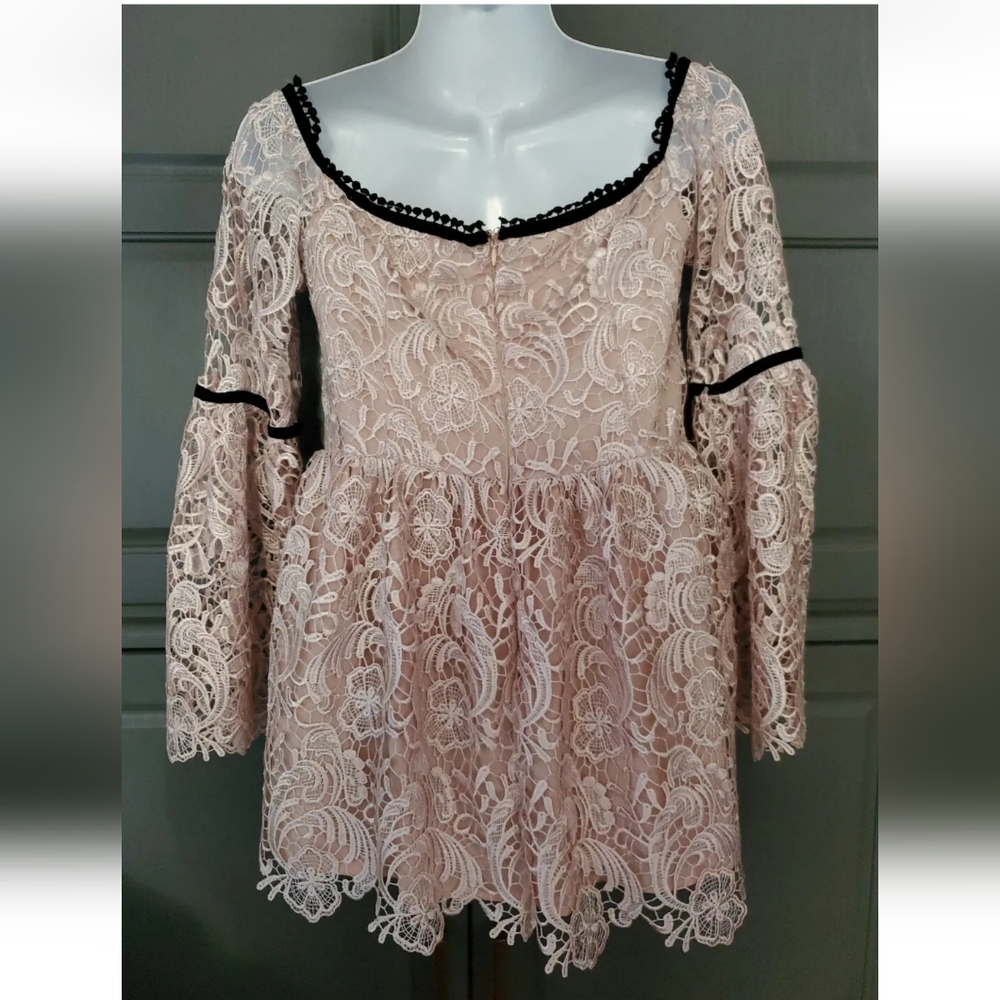 Fairy Princess Guipure lace babydoll Tunic blush Top with Bell Sleeves - Picture 6 of 8
